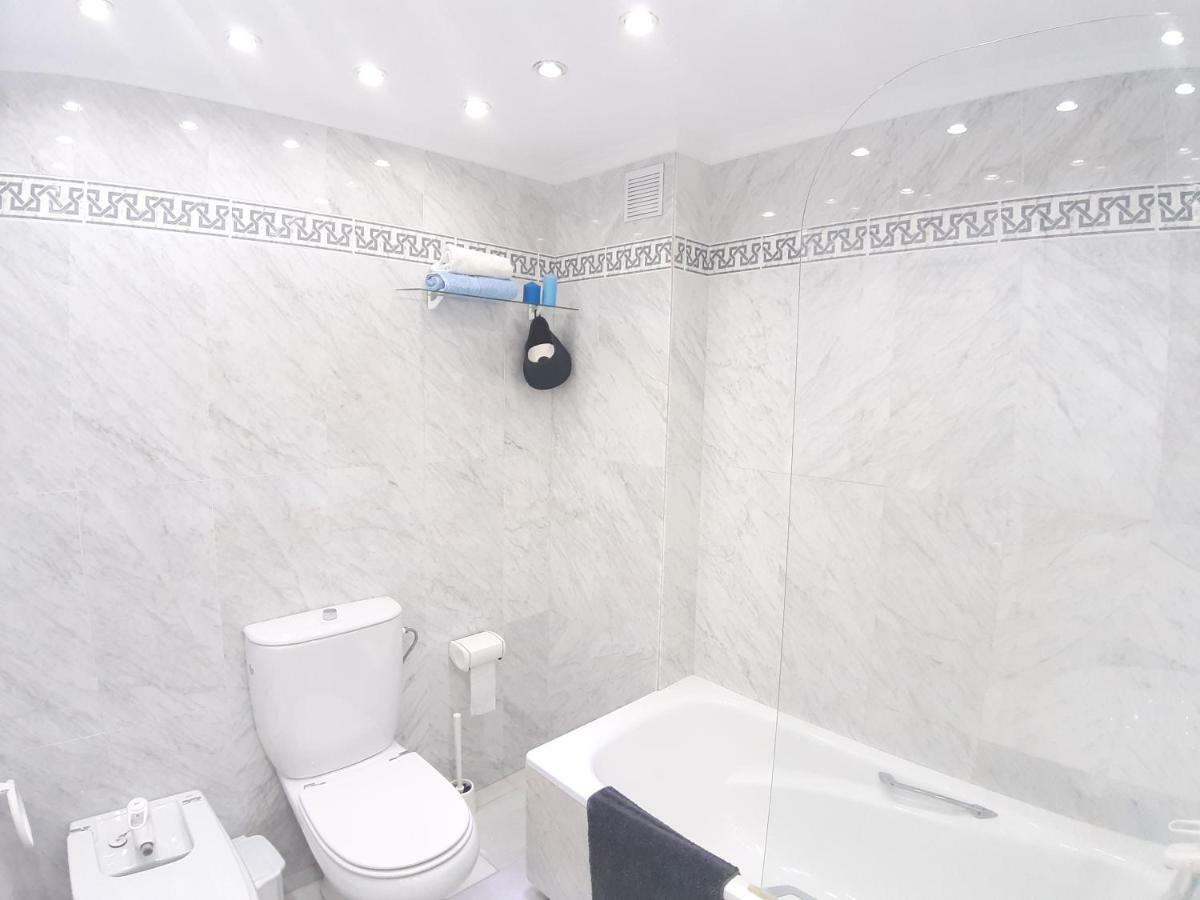 Spacious beach flat in Fuengirola - Los Boliches Exterior foto